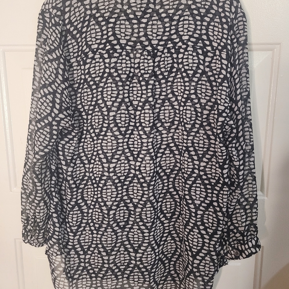 Lucky Brand Sheer Black and White Long Sleeve Lightweight Top Size M - Picture 5 of 5